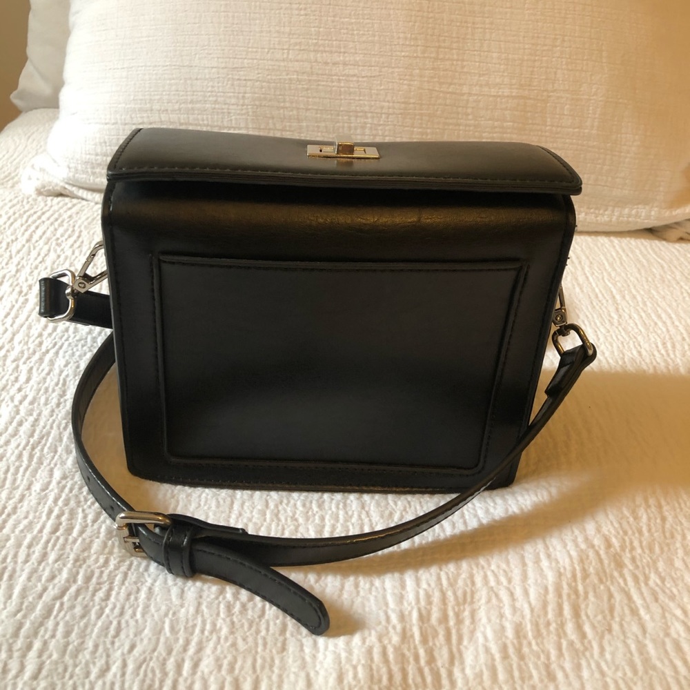 Boxy purse